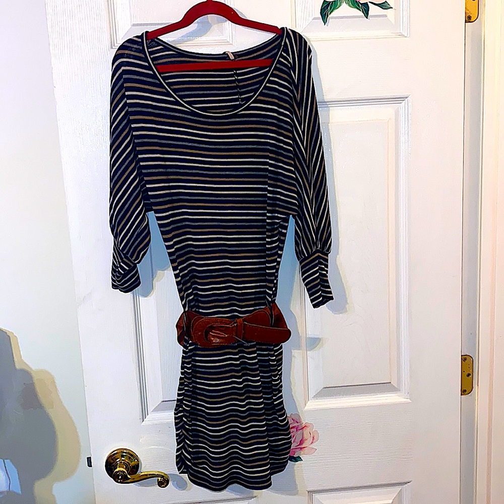 Dress with belt
